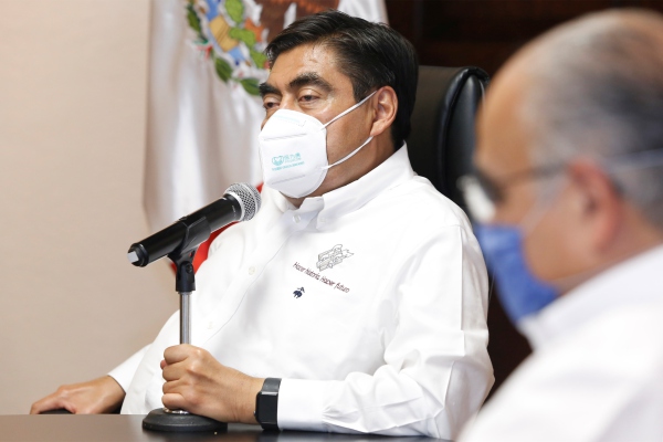 En Puebla hay un sistema de salud fuerte, afirma Miguel Barbosa