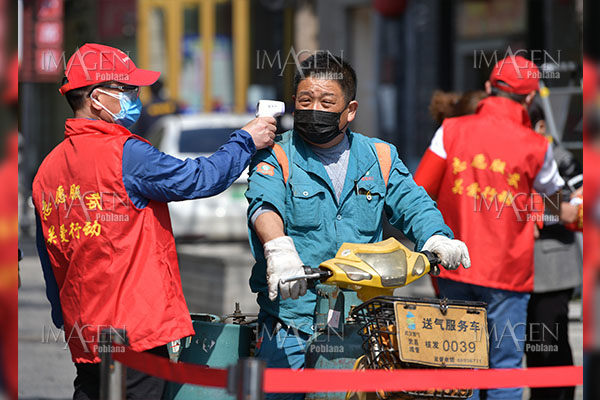 China tacha de infundada la versión sobre fuga del coronavirus de laboratorio