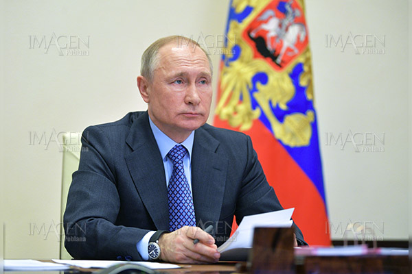 Putin elogia la gestión de China ante el brote de coronavirus