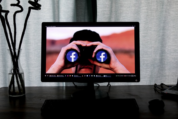 Facebook advertirá a usuarios que reaccionen a “fakenews” sobre coronavirus