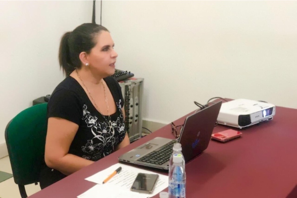 Norma Layón reconoce esfuerzo de comerciantes ante medidas de contingencia