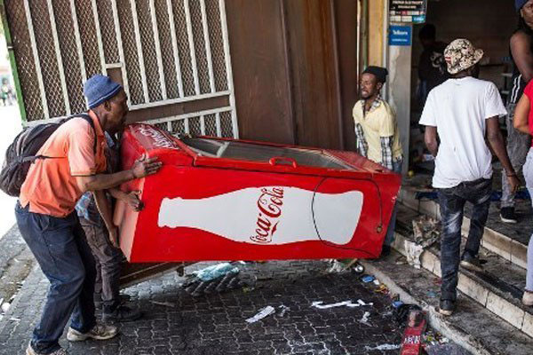 Saquean unas 400 escuelas en Sudáfrica durante el confinamiento