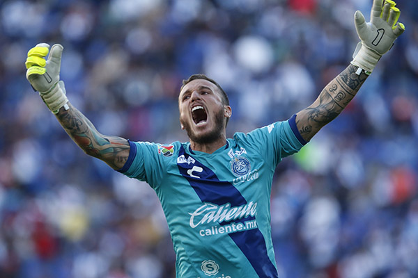 Campestrini, el que disparaba balines, explota contra Maradona