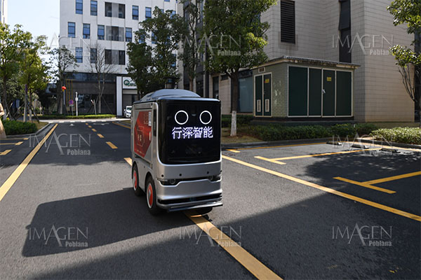 Robots de entregas, esenciales para repartir insumos en confinamiento