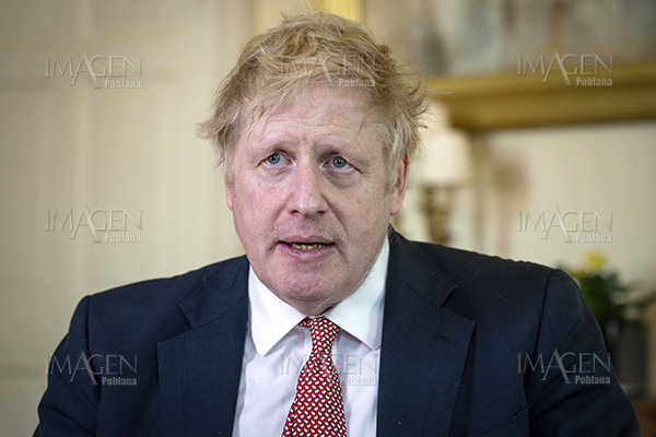 Boris Johnson regresa a Downing Street tras superar el COVID-19