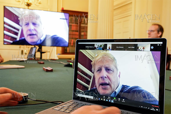 La novia de Boris Johnson da a luz un bebé