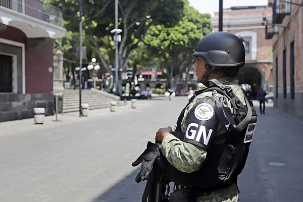 Destituyen a mando de la GN por reunión con presuntos grupos delictivos