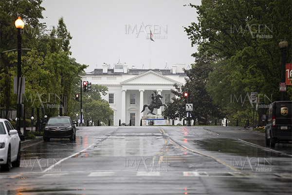 Científico destituido asegura que Washington minimiza el coronavirus