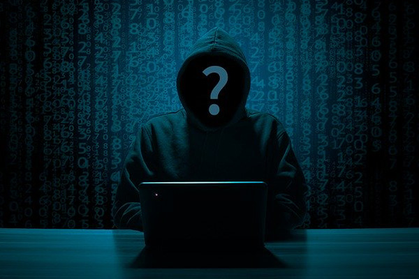 Reino Unido y EU señalan a Rusia y China por hackeos en laboratorios