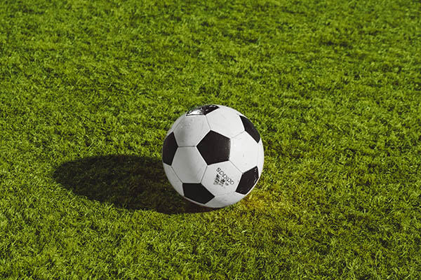 El futbol vuelve, a pesar del coronavirus