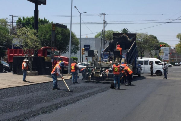 Avanzan trabajos de construcción y rehabilitación de calles en la capital poblana