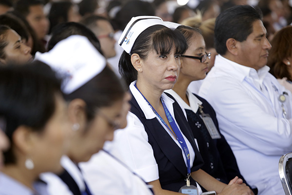 Enfermeras, las heroínas poco valoradas de México