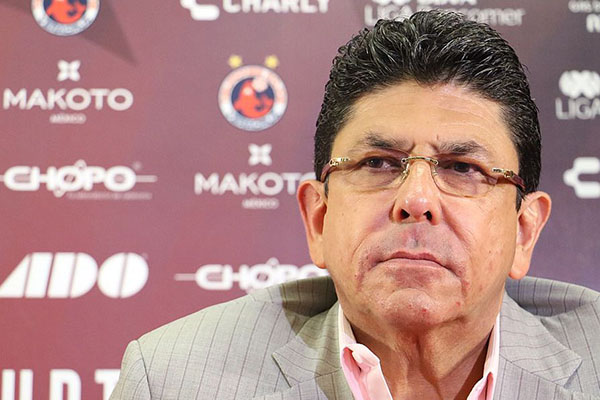 Fidel Kuri volvería a meter las manos en el futbol mexicano