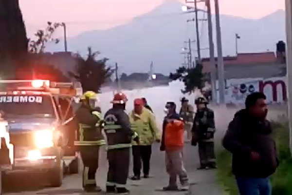 Fuga de gas por toma clandestina provoca movilización en Amozoc