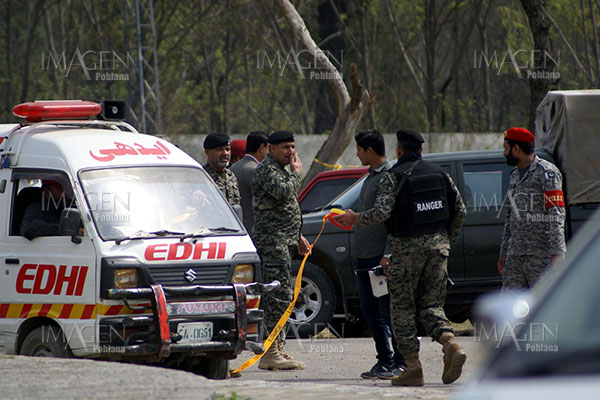 Aumenta a 35 el número de muertos por accidente aéreo en Pakistán