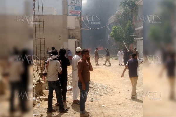 Sube a 97 el balance de muertos del accidente aéreo en Pakistán