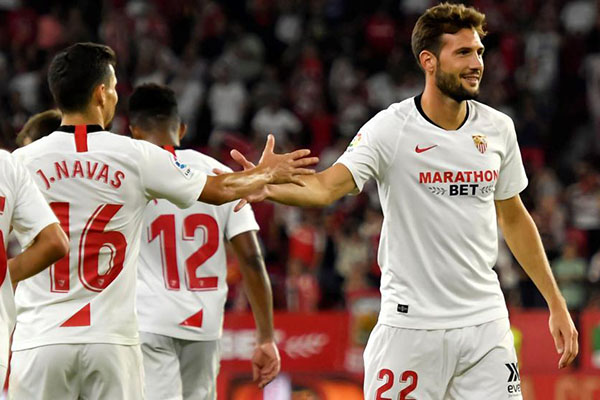 Jugadores del Sevilla se disculpan por violar cuarentena