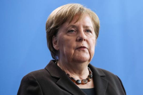 Merkel no acepta la invitación de Trump para asistir a cumbre en Washington