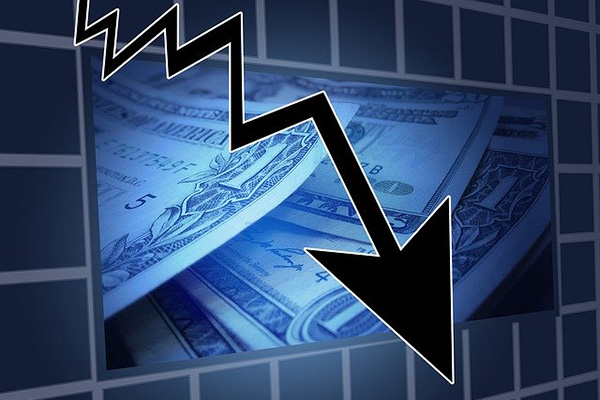 Economía mexicana caerá 8.16% en 2020, según encuesta del banco central