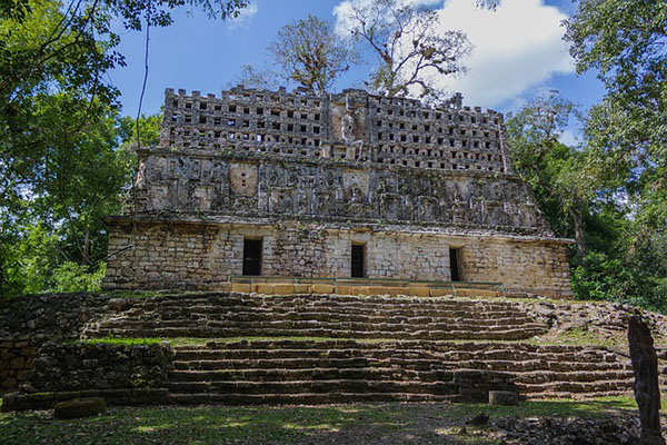 Descubren la estructura maya más grande y antigua hasta ahora