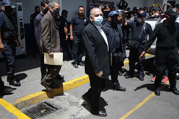 Entabla Ardelio Vargas mesa de diálogo con policías estatales