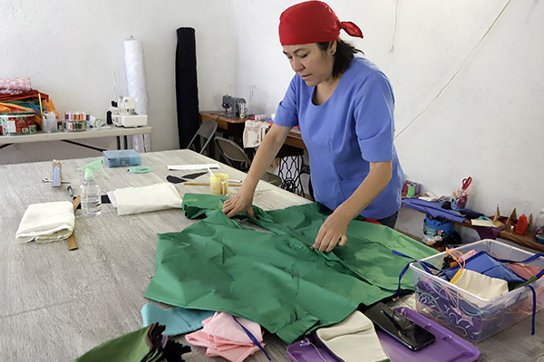 Gobierno federal ignora a productores locales de insumos de protección