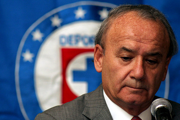 Presidente del Cruz Azul se defiende de acusaciones de desvío de recursos: “son calumnias”
