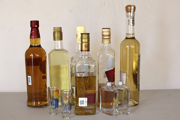 Verificador de marbetes, herramienta contra alcohol adulterado