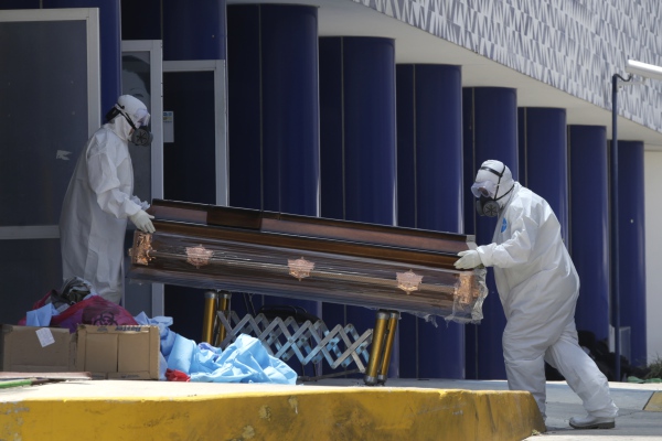 Con 587 nuevos decesos, México ronda las 16,000 muertes por COVID-19