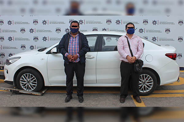 Le robaron el coche a una dama; poco les duró el gusto