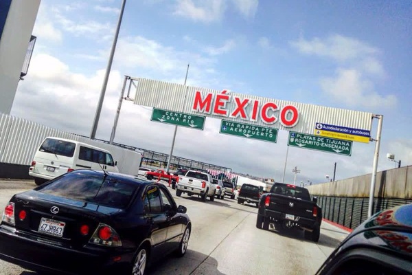 EU deporta a Tijuana a migrante mexicano con COVID-19