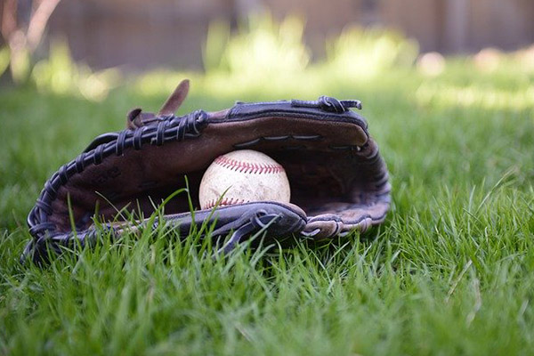 Comisionado de la MLB no está seguro de retomar la liga de beisbol este año