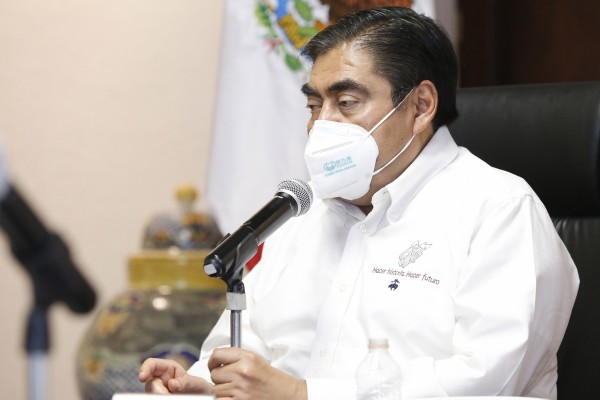 Llama Barbosa a volver al confinamiento; se vive el peor momento de la crisis sanitaria