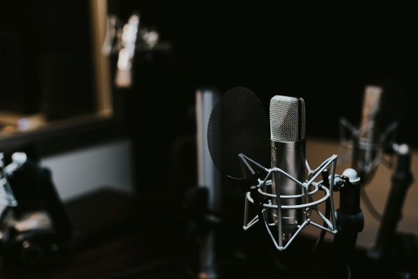 EU ordena a radio mexicana dejar de retransmitir programas chinos