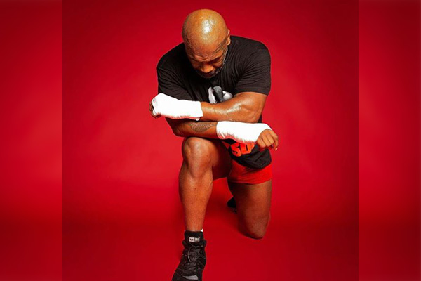 A los 53 años, Mike Tyson muestra que sigue en forma con un nuevo video en el ring