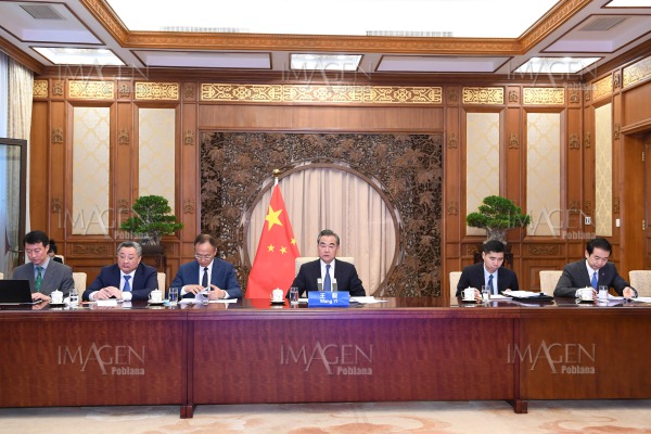 China exhorta a EU a cesar la opresión política contra medios de su país