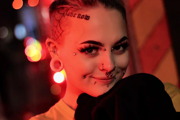 Día Internacional del Piercing: Ellos son las personas más "perforadas" del mundo