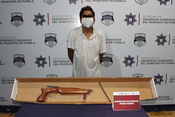 Asaltaba transeúntes amenazándolos con una escopeta