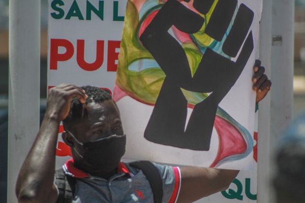 "Trabajar como negro": cuando el racismo se cuela en el lenguaje