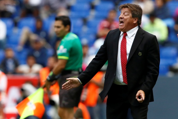 Miguel Herrera: "porque joden mucho, usaré mascarilla"