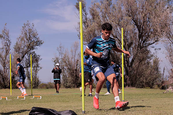 Maxi Araujo vive una transformación en el Puebla