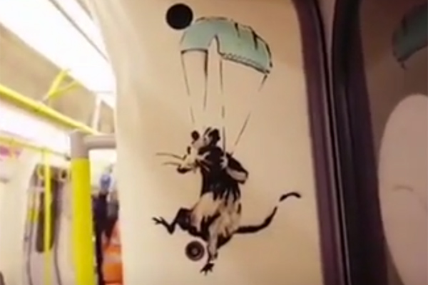 Metro de Londres elimina obra de Banksy que aboga por uso de mascarillas