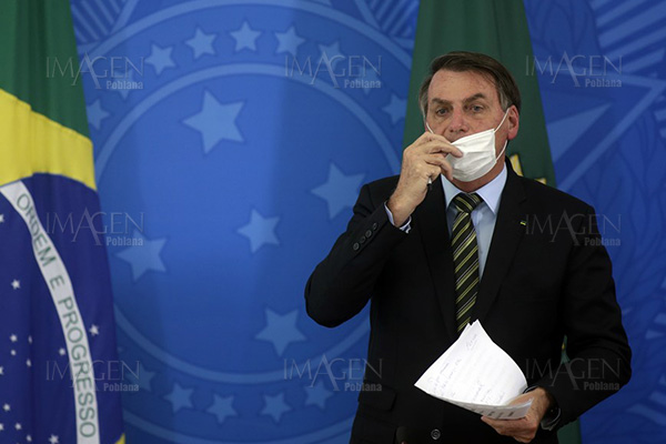 Bolsonaro sigue con COVID-19 pero asegura que la hidroxicloroquina le funcionó