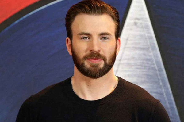 Chris Evans envía mensaje a niño que salvó a su hermana del ataque de un perro