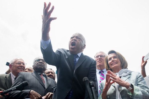Muere John Lewis, ícono del movimiento por los derechos civiles en EU