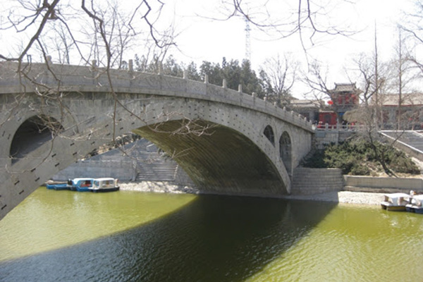 Universidad china construye puente impreso en 3D más largo del mundo
