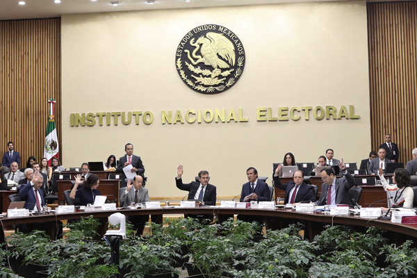 Diputados palomean nombres para nuevos consejeros del INE