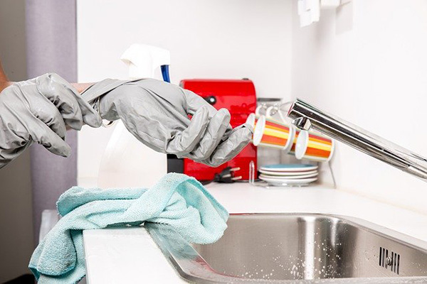 Trabajo doméstico, tan indispensable como poco valorado