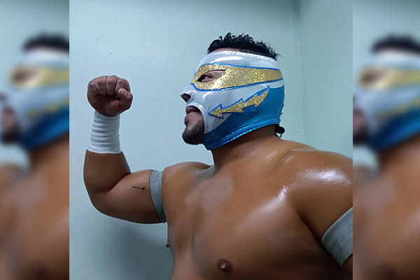 Robin Alvarado, el luchador que cambió el ring por las alcancías
