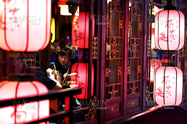 China exige que EU cierre el consulado general en Chengdu